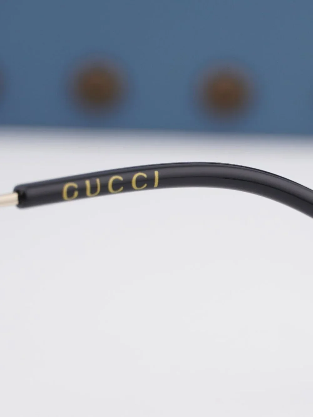 Gucci model gg1852oa